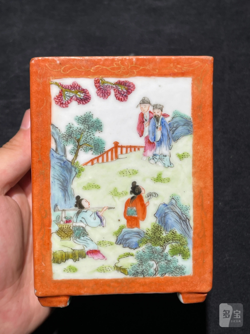 清嘉庆 粉彩神仙人物纹笔筒 - 图4